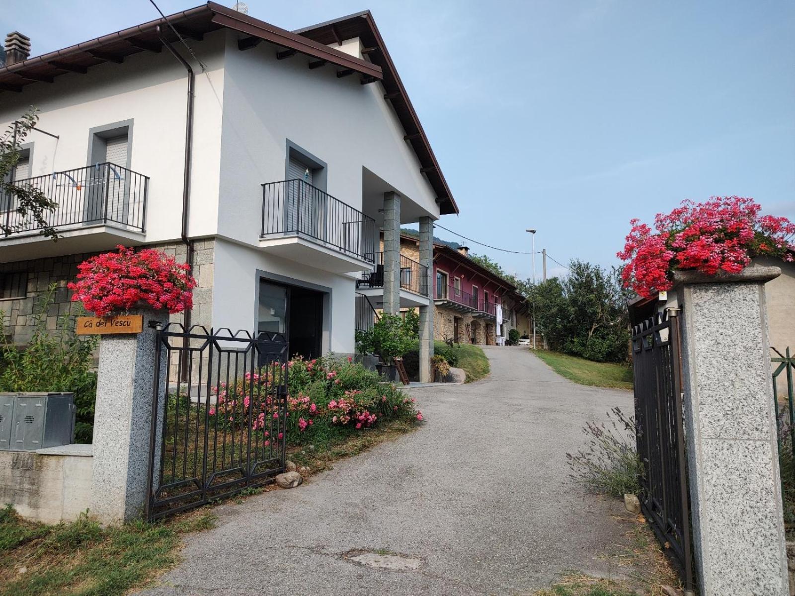 Ca' Dei Vescu - Villetta Per Vacanze Demonte Extérieur photo